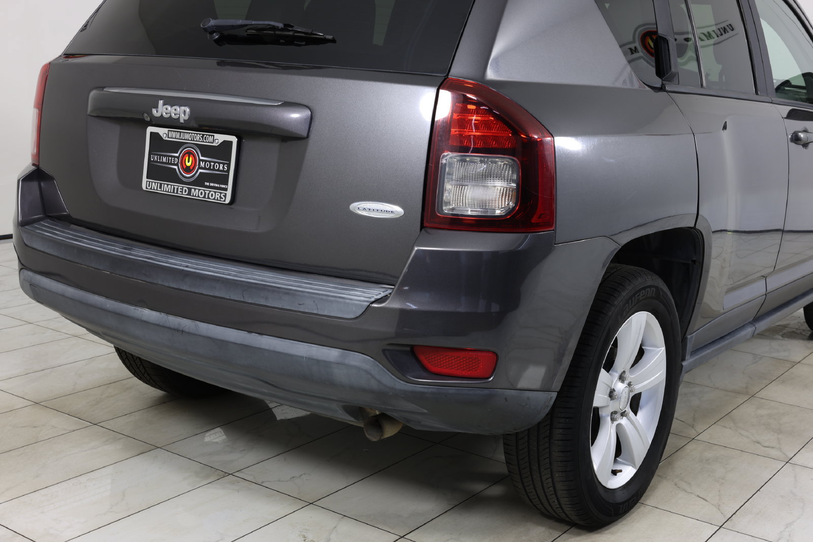 Used 2015 Jeep Compass Latitude w/ Sun/Sound Group FWD image 33