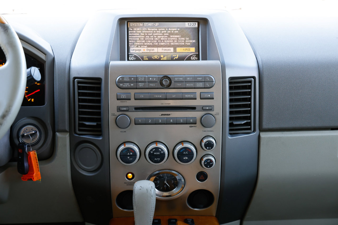 Used 2004 INFINITI QX56 2WD w/ Smart Vision Pkg image 34