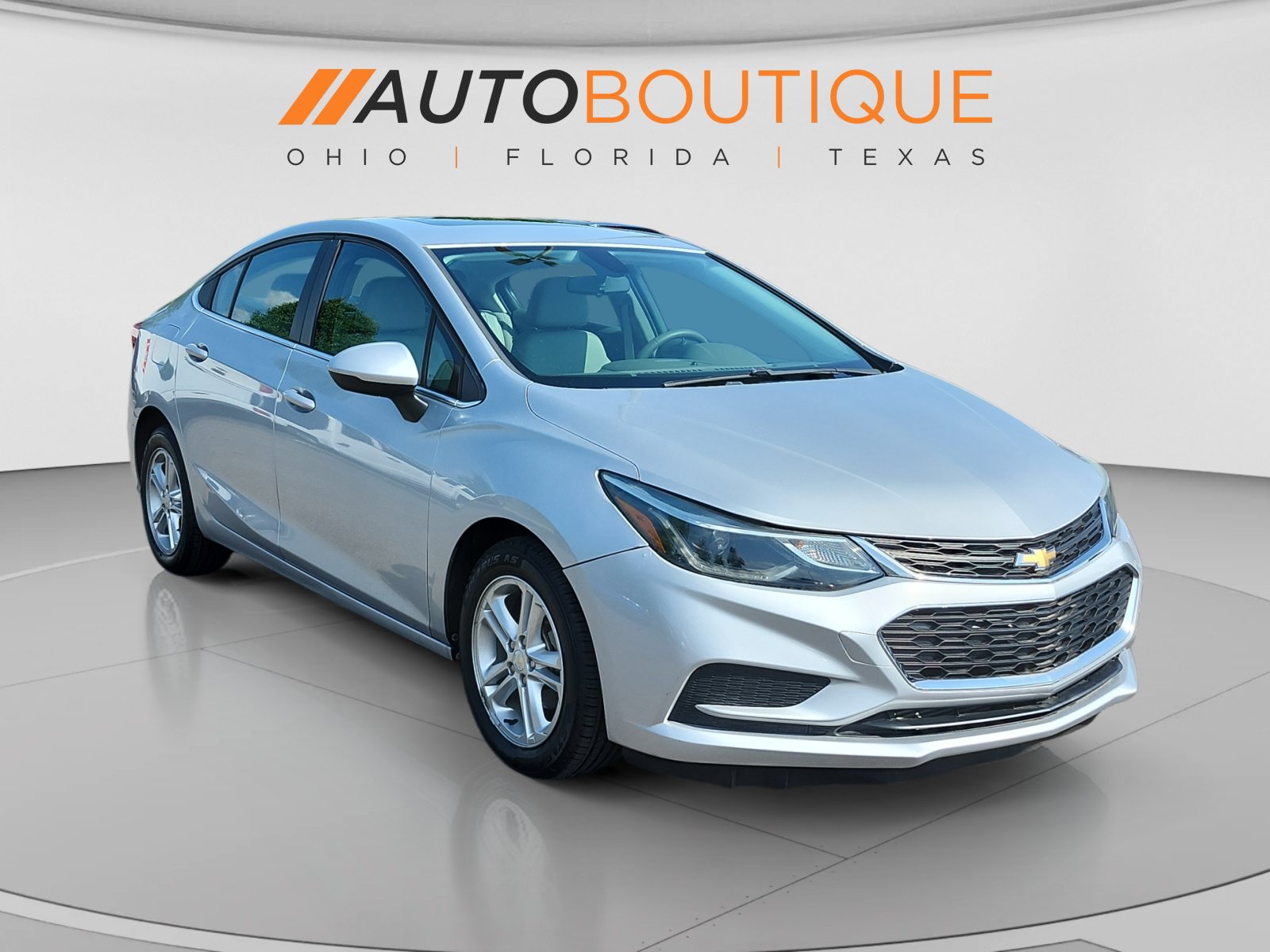 Used 2017 Chevrolet Cruze LT w/ Sun And Sound Package FWD image 7