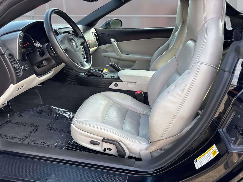 Used 2006 Chevrolet Corvette Convertible w/ Preferred Equipment Group RWD image 11