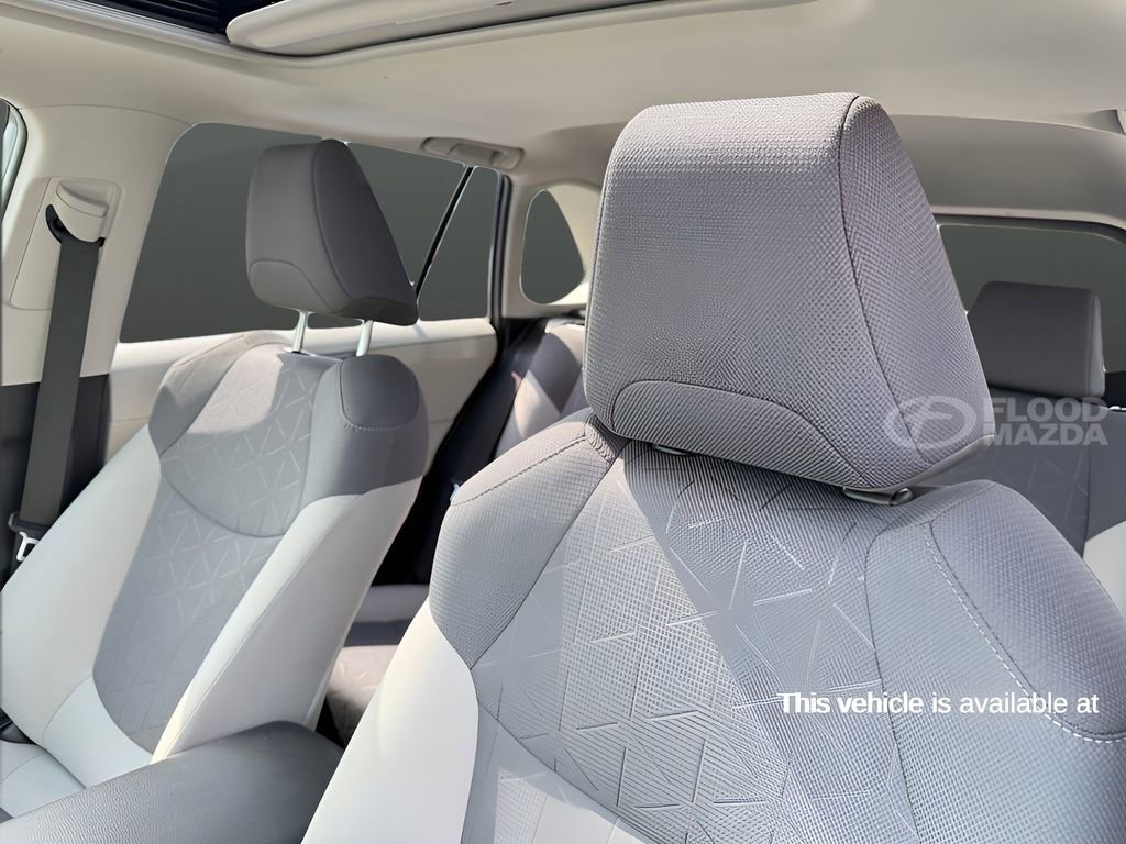 Used 2023 Toyota RAV4 XLE w/ Convenience Package image 12