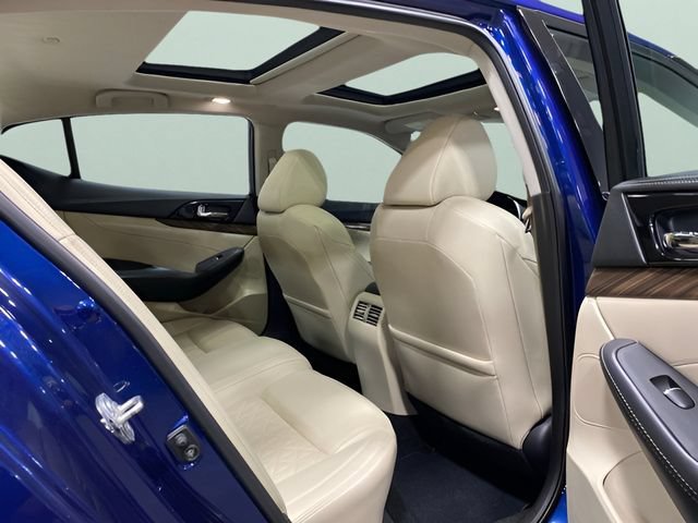 Certified 2016 Nissan Maxima Platinum FWD image 28