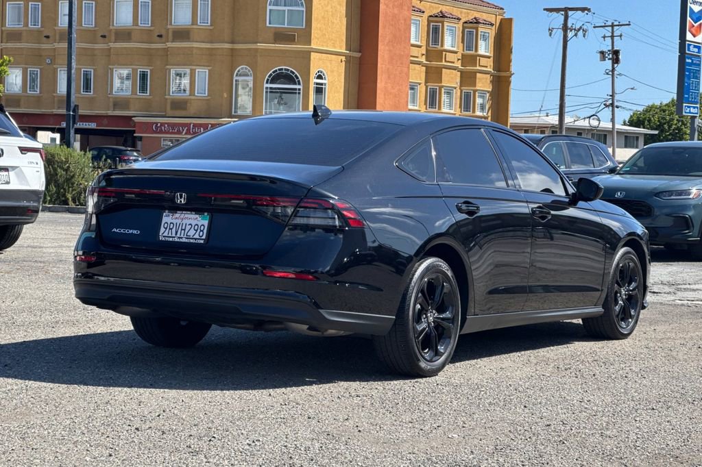 Certified 2025 Honda Accord SE image 4