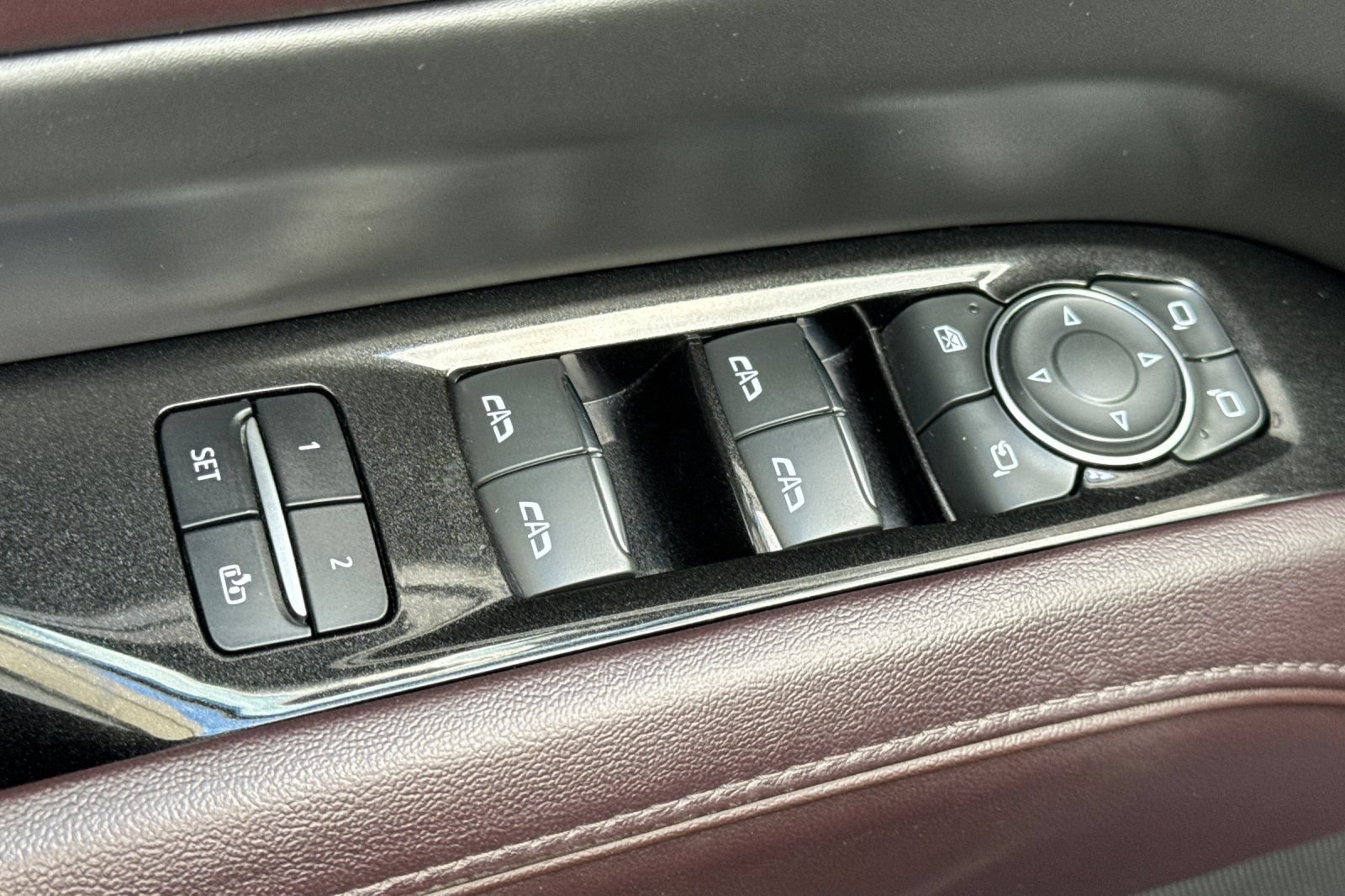 Certified 2022 Cadillac Escalade ESV Sport Platinum AWD/4WD image 12