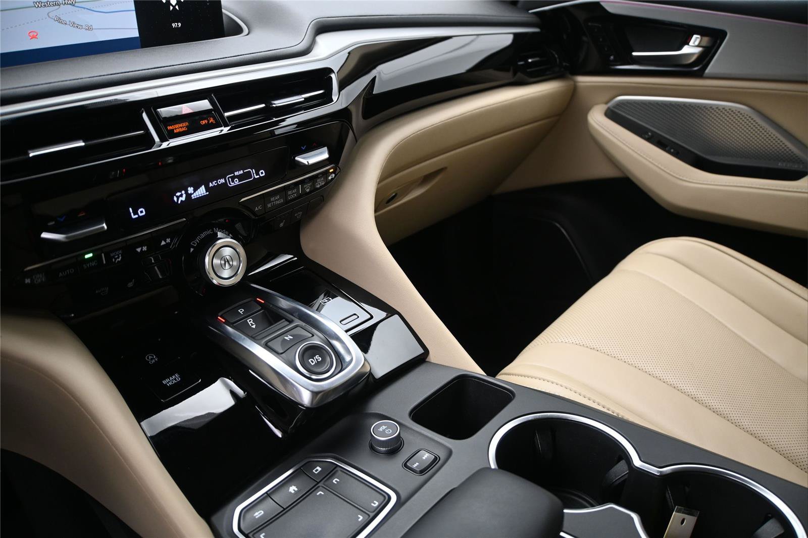 Certified 2022 Acura MDX SH-AWD w/ Technology Package image 4