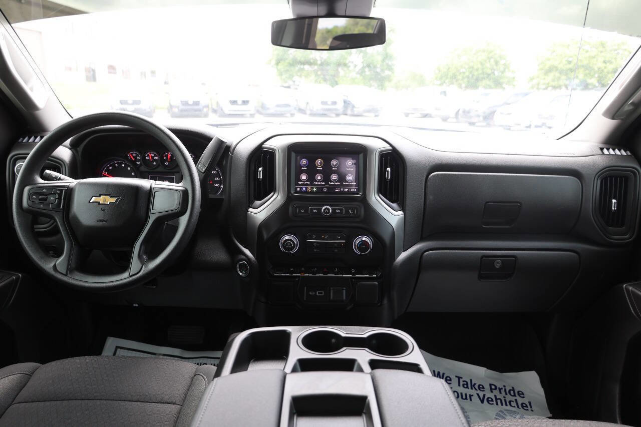 Used 2026 Chevrolet Silverado 1500 Custom Trail Boss w/ Dark Appearance Package AWD/4WD image 14