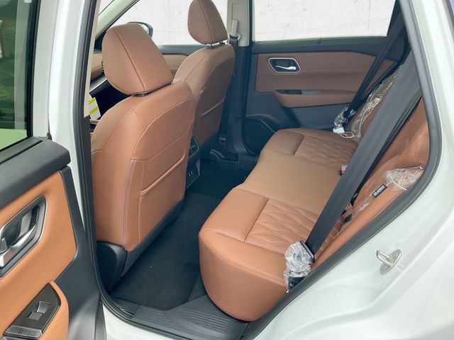 New 2026 Nissan Rogue Platinum AWD/4WD image 15