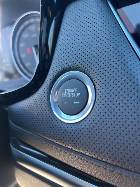 New 2026 Cadillac XT5 Premium Luxury w/ LPO, Floor Liner Package image 23