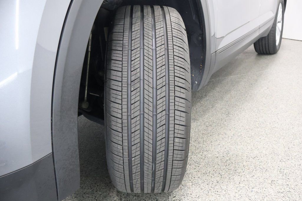 Used 2022 Volkswagen Atlas SE image 4