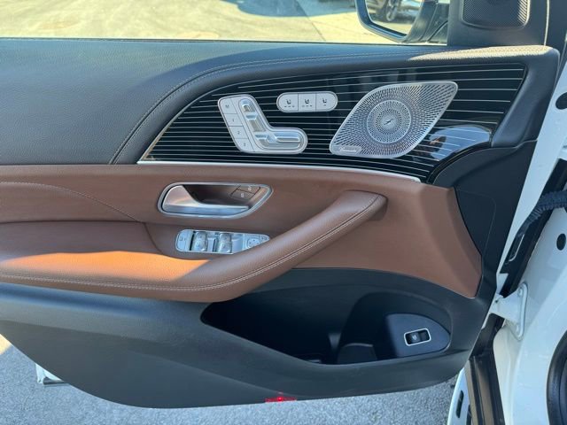 Used 2024 Mercedes-Benz GLS 450 4MATIC image 23