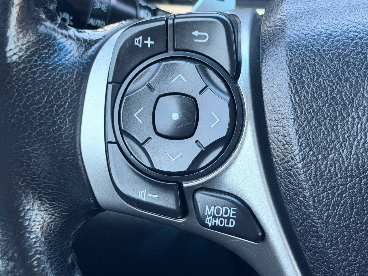 Used 2014 Toyota Camry SE FWD image 33