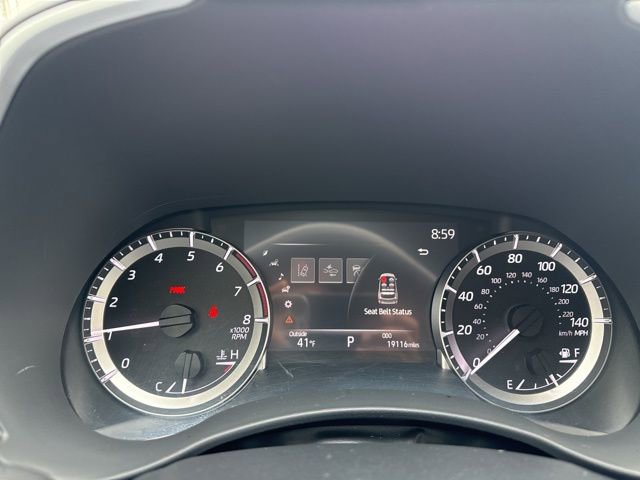 Used 2023 Toyota Highlander XLE image 13