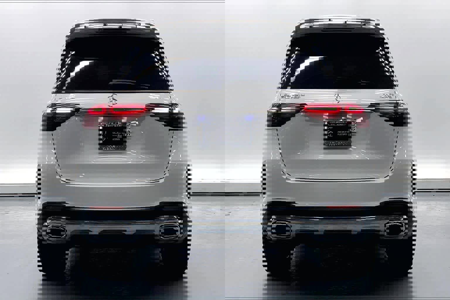 Used 2024 Mercedes-Benz GLE 450e 4MATIC image 3