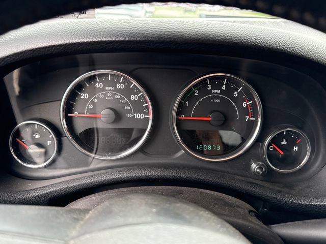 Used 2011 Jeep Wrangler Unlimited Sahara w/ Dual Top Group AWD/4WD image 22