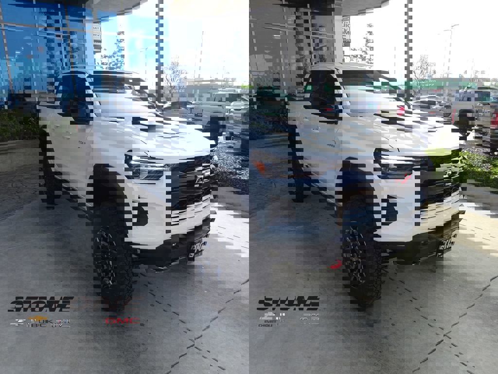 New 2026 Chevrolet Colorado ZR2 image 1