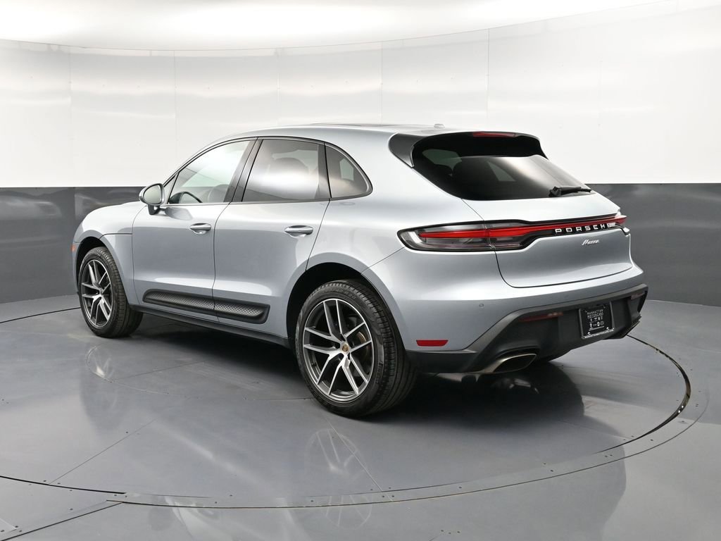 Certified 2023 Porsche Macan Turbo AWD/4WD image 3