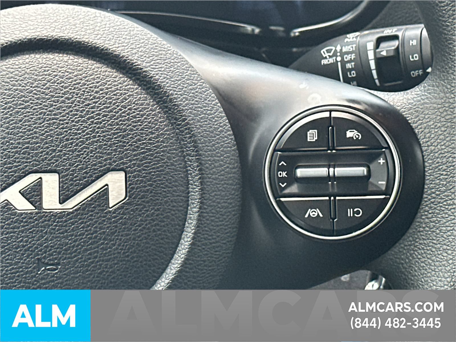 Used 2025 Kia Soul LX w/ LX Technology Package FWD image 28
