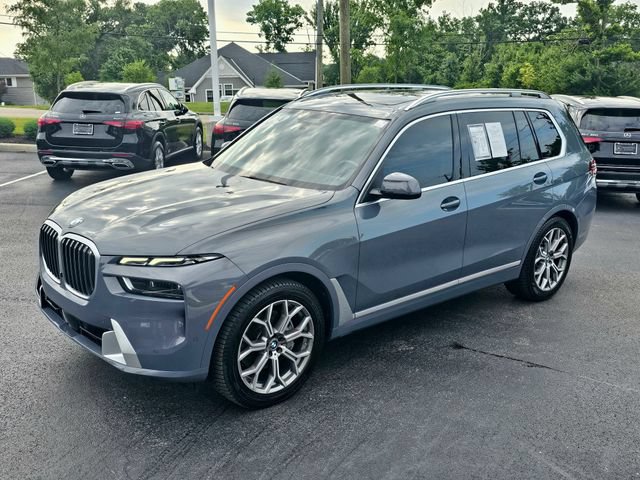 Used 2024 BMW X7 xDrive40i w/ Executive Package AWD/4WD image 3
