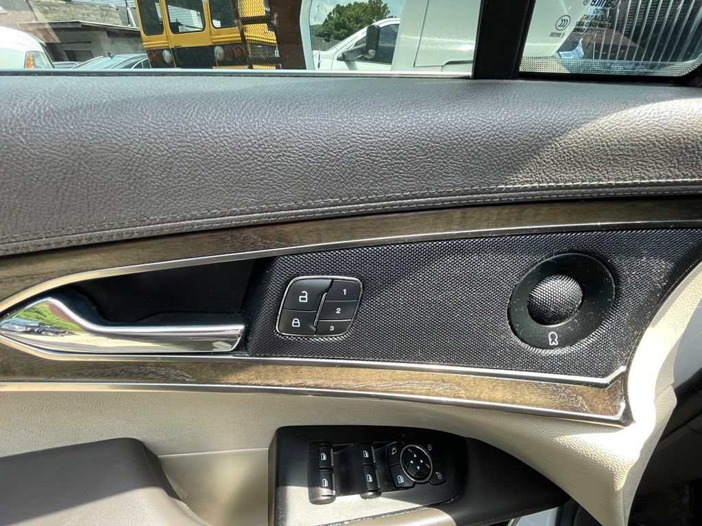 Used 2017 Lincoln MKC Reserve AWD/4WD image 8