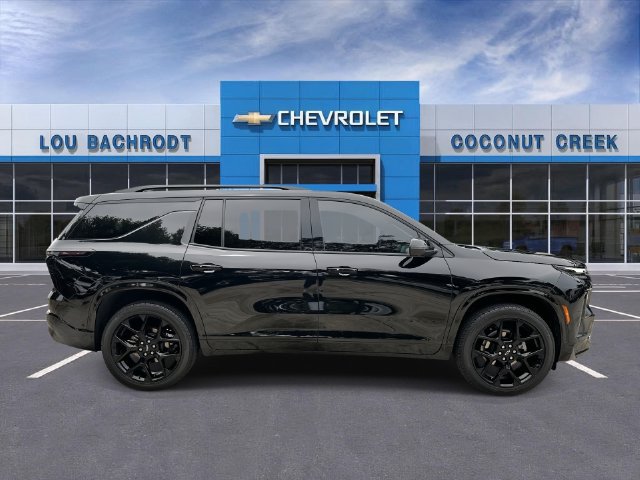 Used 2026 Chevrolet Traverse RS w/ LPO, Floor Liner Package FWD image 9