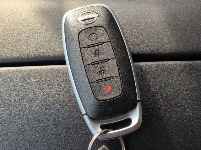 Certified 2023 Nissan Rogue SV FWD image 27