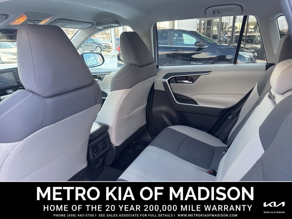 Used 2020 Toyota RAV4 XLE image 24