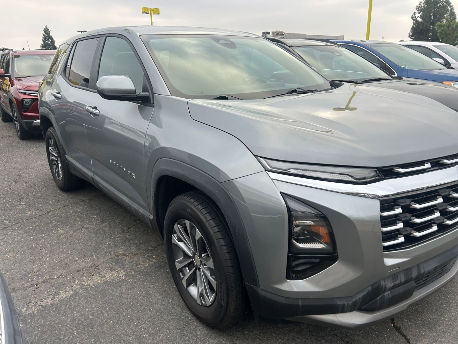 Used 2025 Chevrolet Equinox LT image 42
