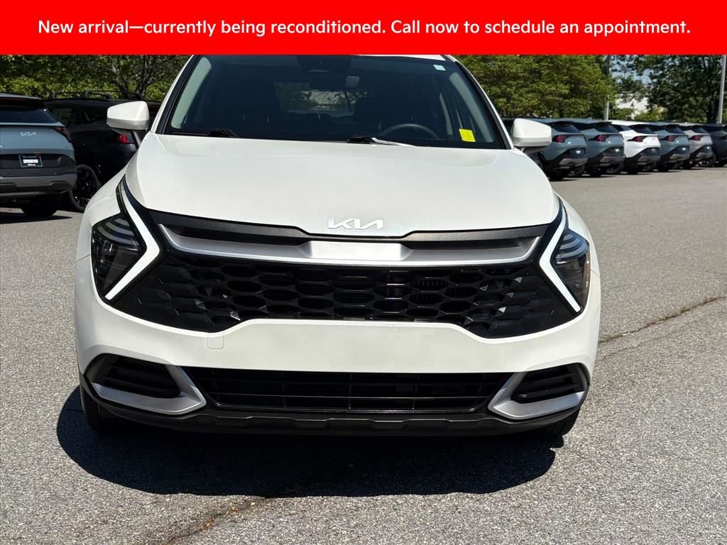 Certified 2025 Kia Sportage LX FWD image 2