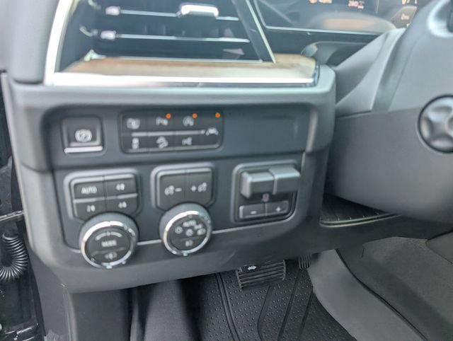 New 2026 Chevrolet Suburban High Country AWD/4WD image 16