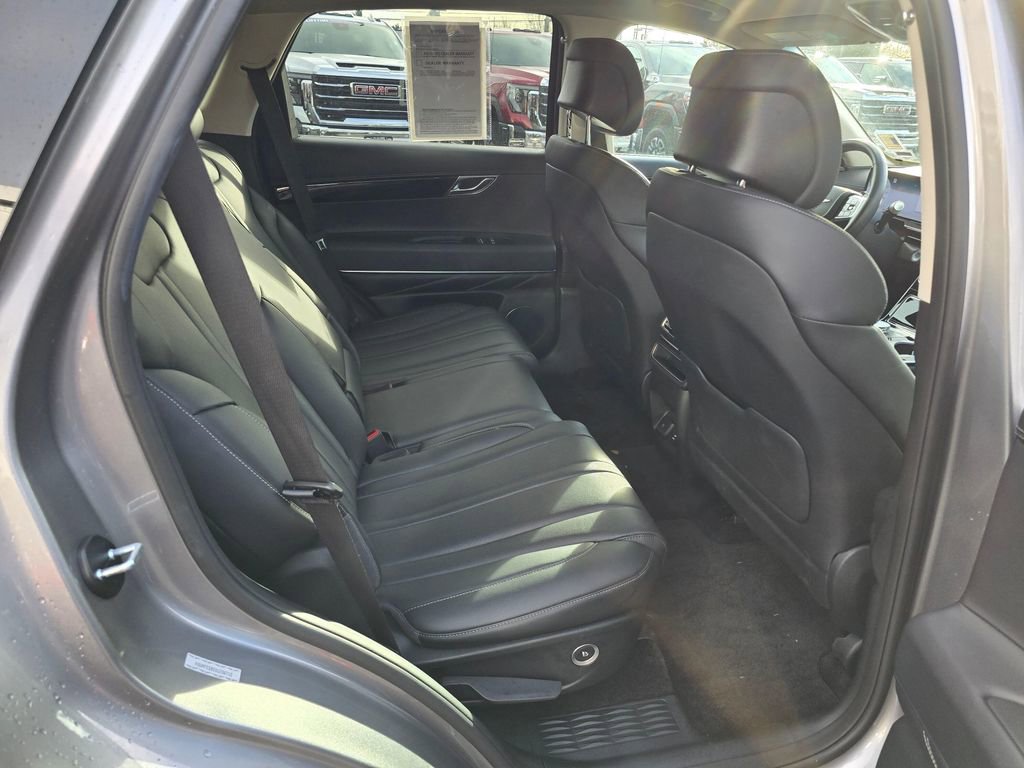 Used 2025 Genesis GV80 2.5T Standard image 12