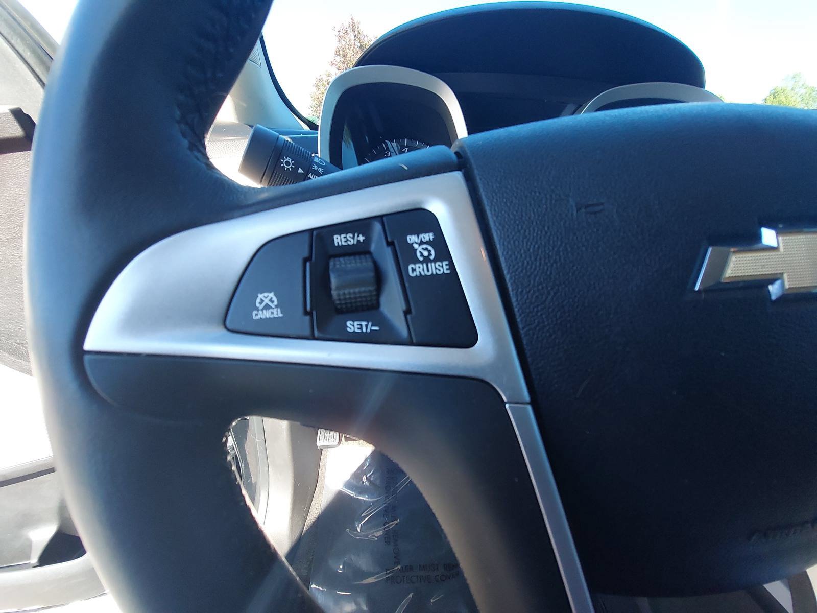 Used 2015 Chevrolet Equinox LT w/ Driver Convenience Package FWD image 16