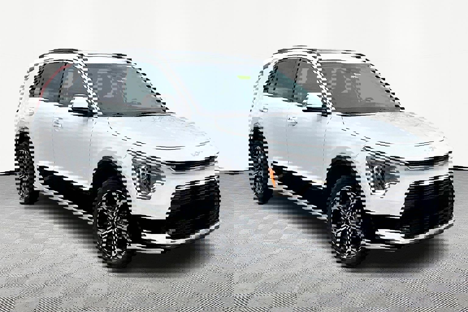 Used 2023 Kia Niro EX Touring FWD image 3