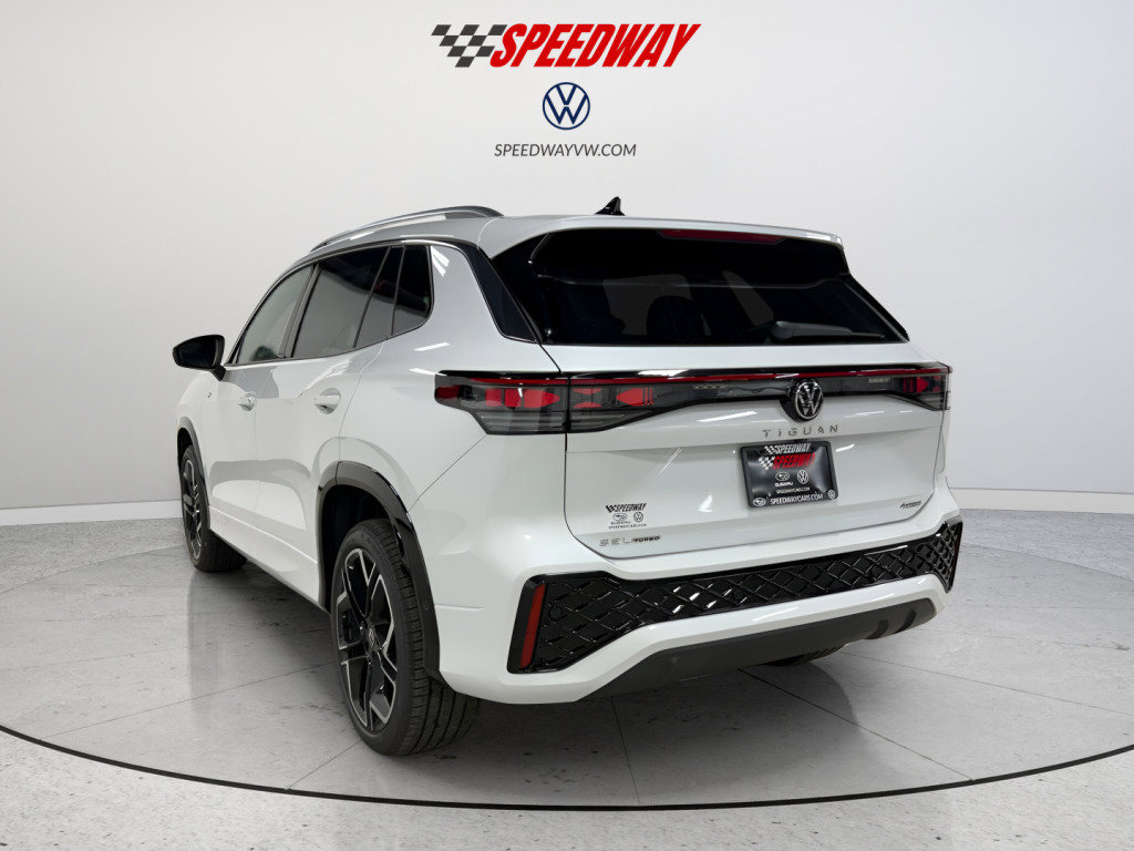 New 2026 Volkswagen Tiguan SEL R-Line image 5