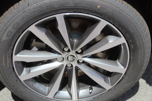 New 2026 Jaguar F-PACE R-Dynamic S image 8