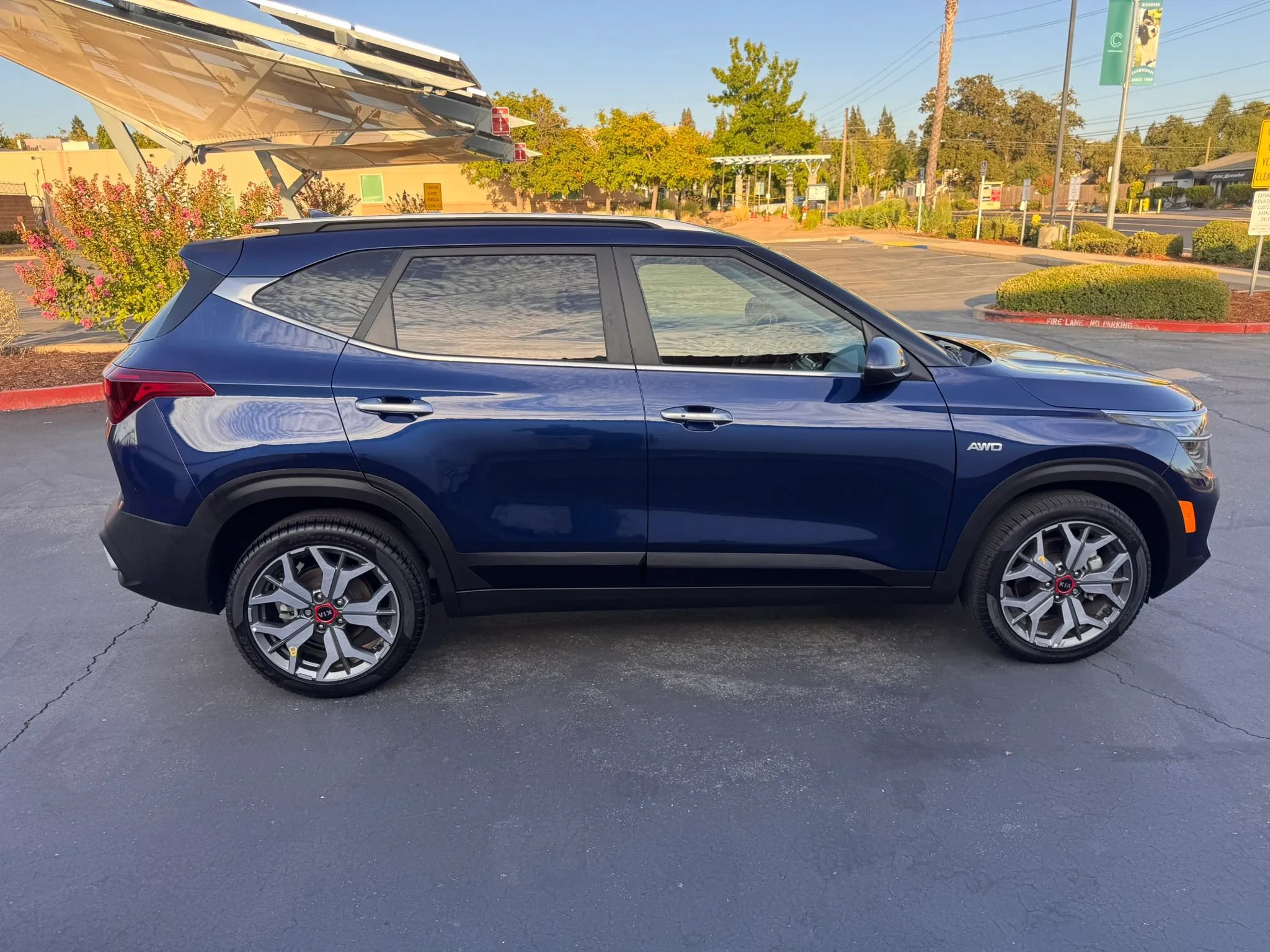 Used 2021 Kia Seltos SX AWD/4WD image 7