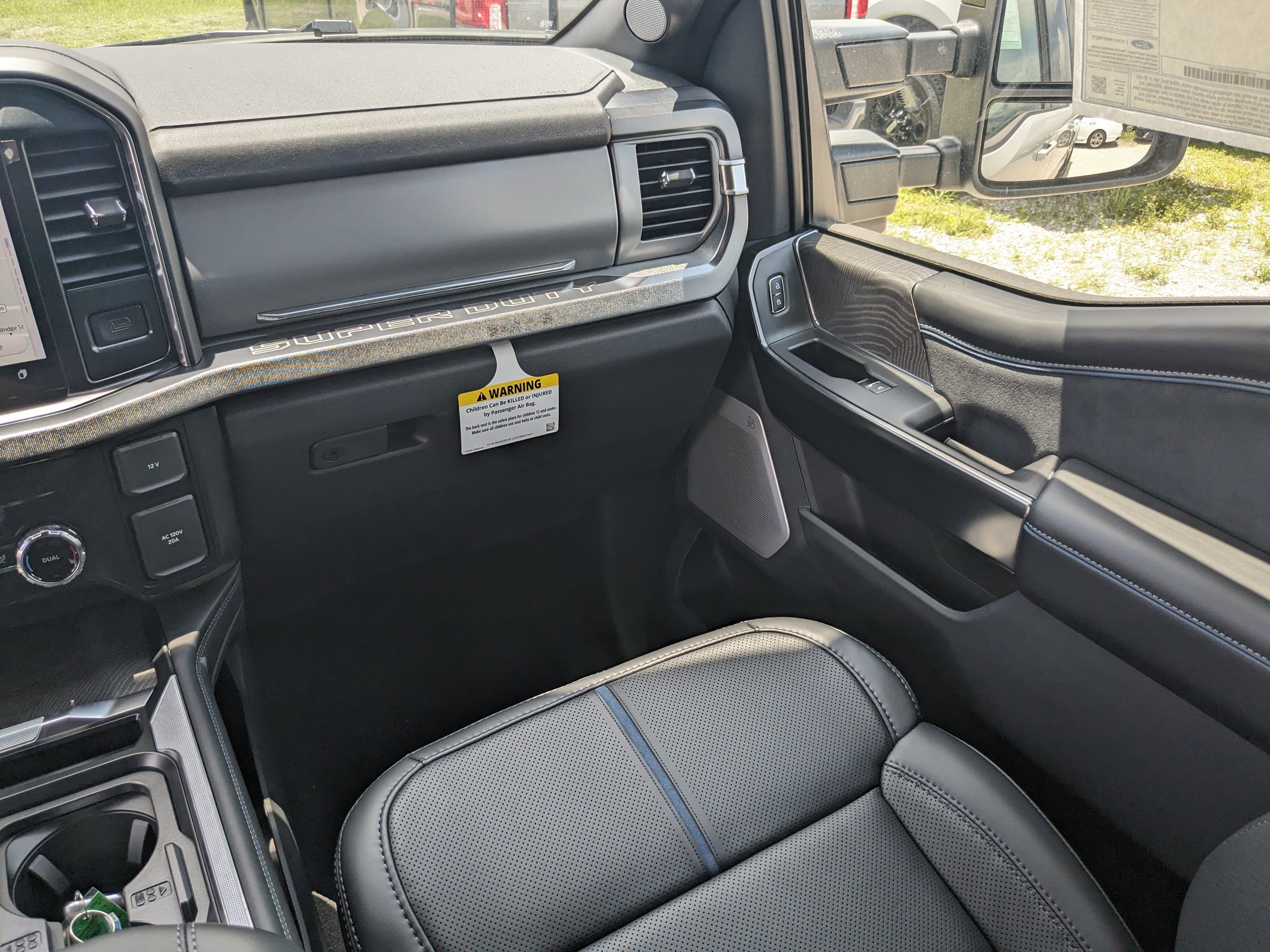 New 2025 Ford F250 Platinum image 16