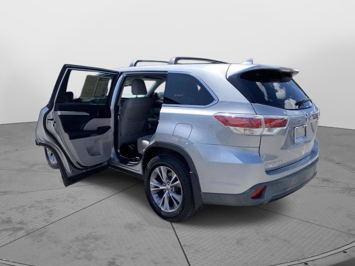 Used 2015 Toyota Highlander Plus AWD/4WD image 33