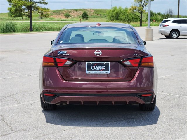 Used 2024 Nissan Altima 2.5 SV image 6