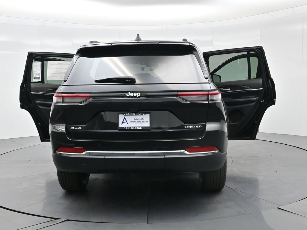 New 2025 Jeep Grand Cherokee Limited image 40
