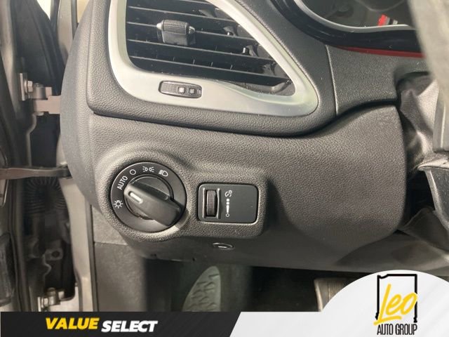 Used 2016 Dodge Dart SXT FWD image 11