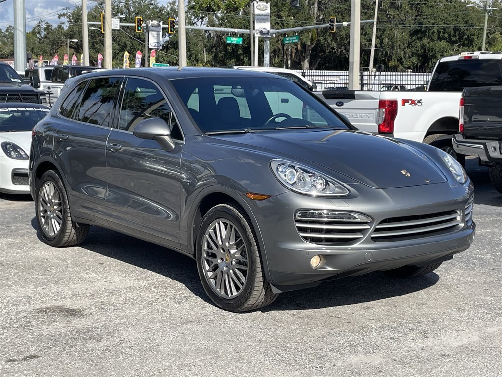 Used 2014 Porsche Cayenne Diesel Platinum Edition image 8