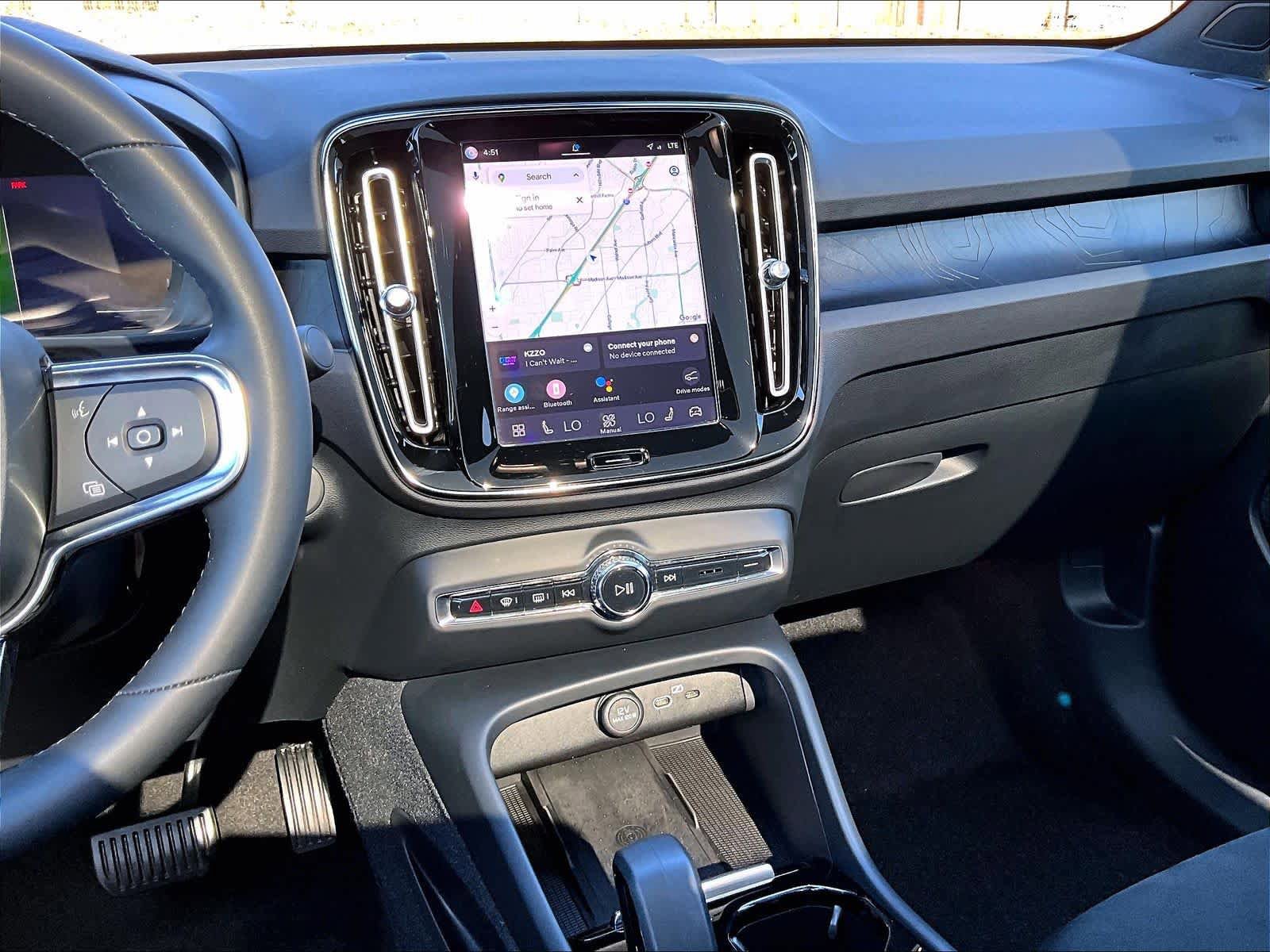 Used 2023 Volvo C40 P8 Recharge Plus w/ Protection Package Premier AWD/4WD image 9
