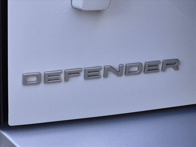 Used 2023 Land Rover Defender 90 S AWD/4WD image 18
