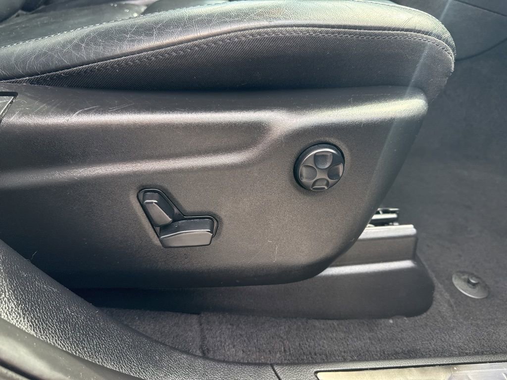 Used 2019 Jeep Grand Cherokee Limited image 11