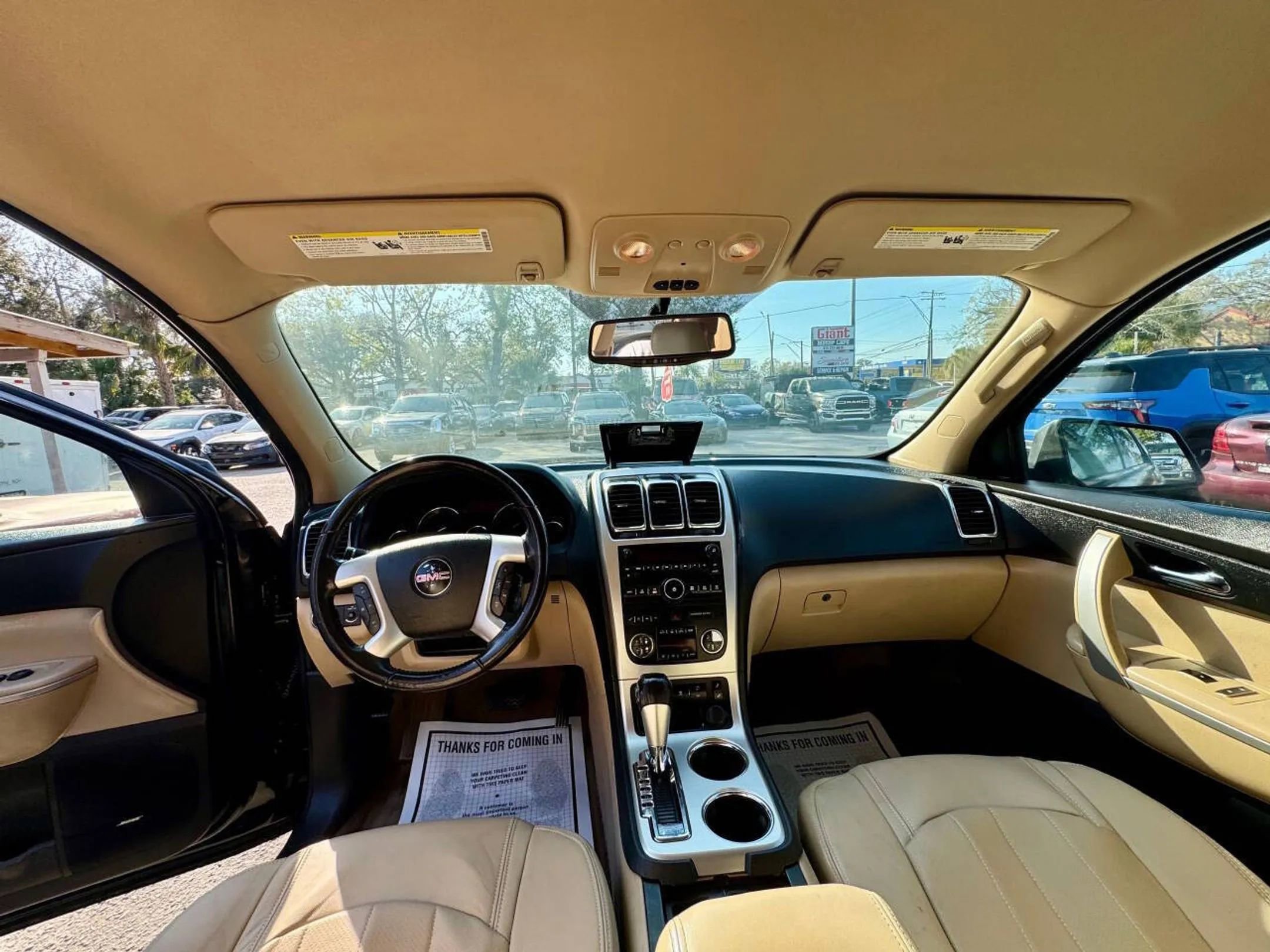 Used 2011 GMC Acadia SLT image 16