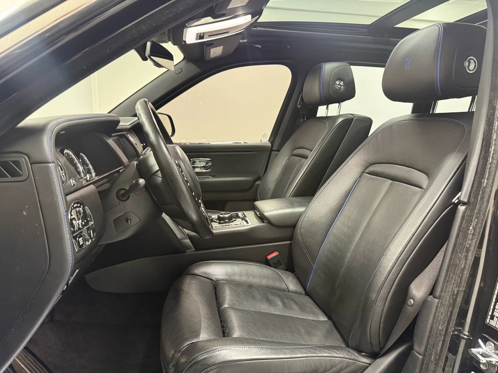 Used 2019 Rolls-Royce Cullinan image 11