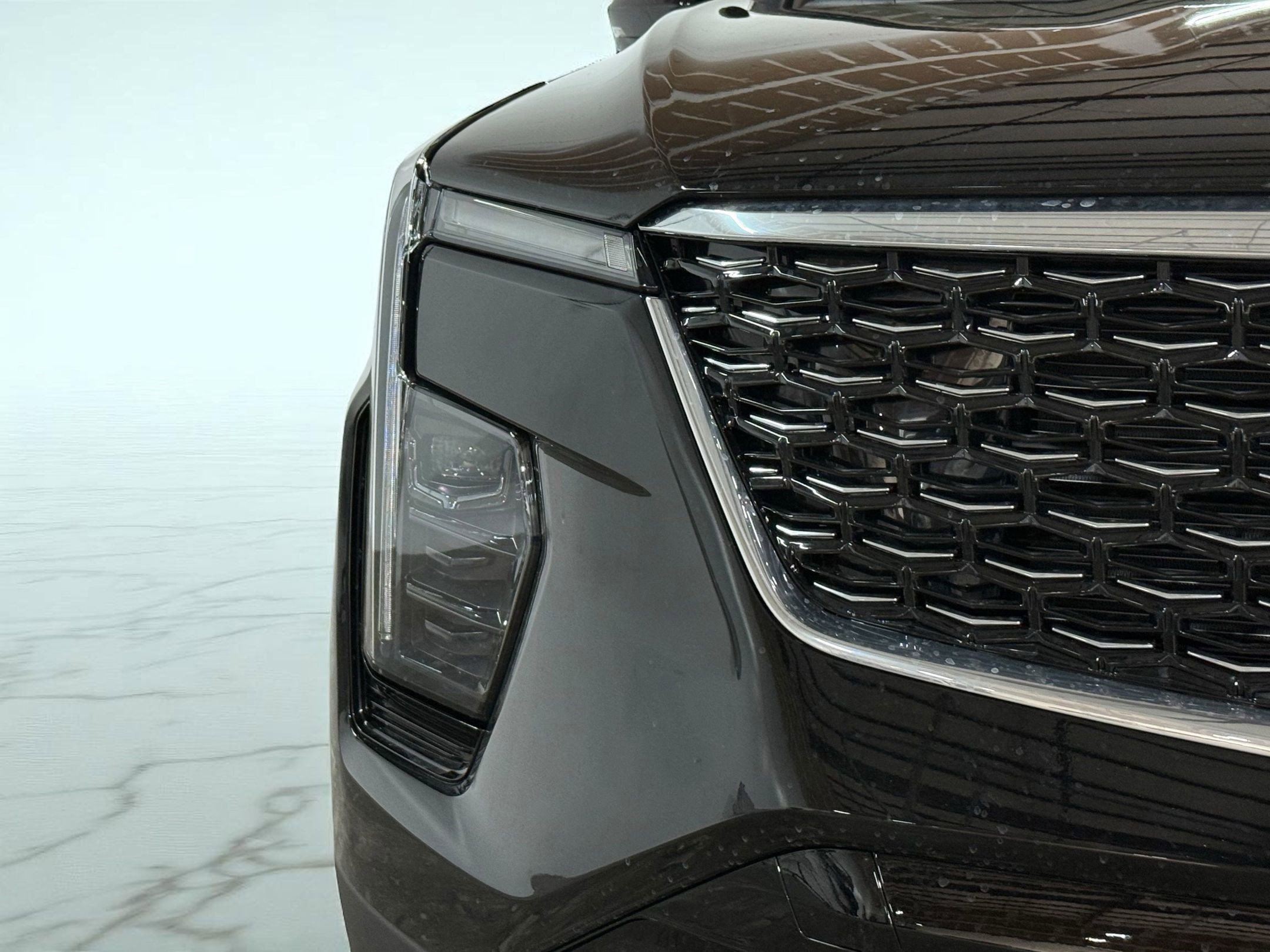 New 2025 Cadillac XT4 Premium Luxury image 9