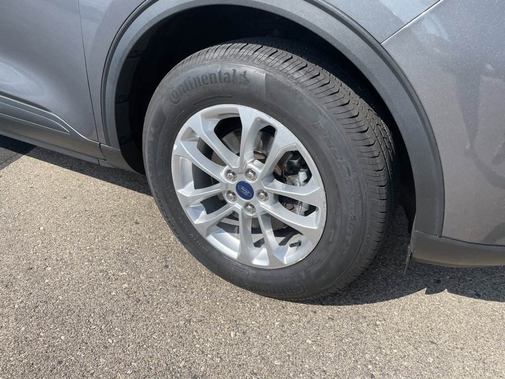 Used 2022 Ford Escape SE image 3