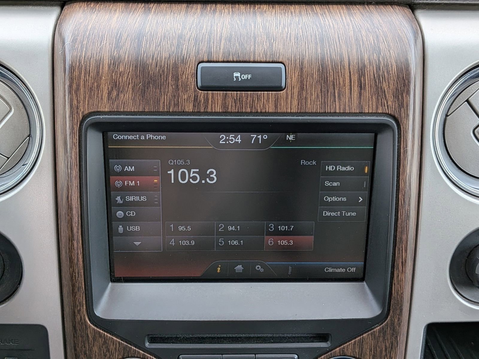 Used 2013 Ford F150 Lariat w/ Luxury Equipment Group RWD image 9