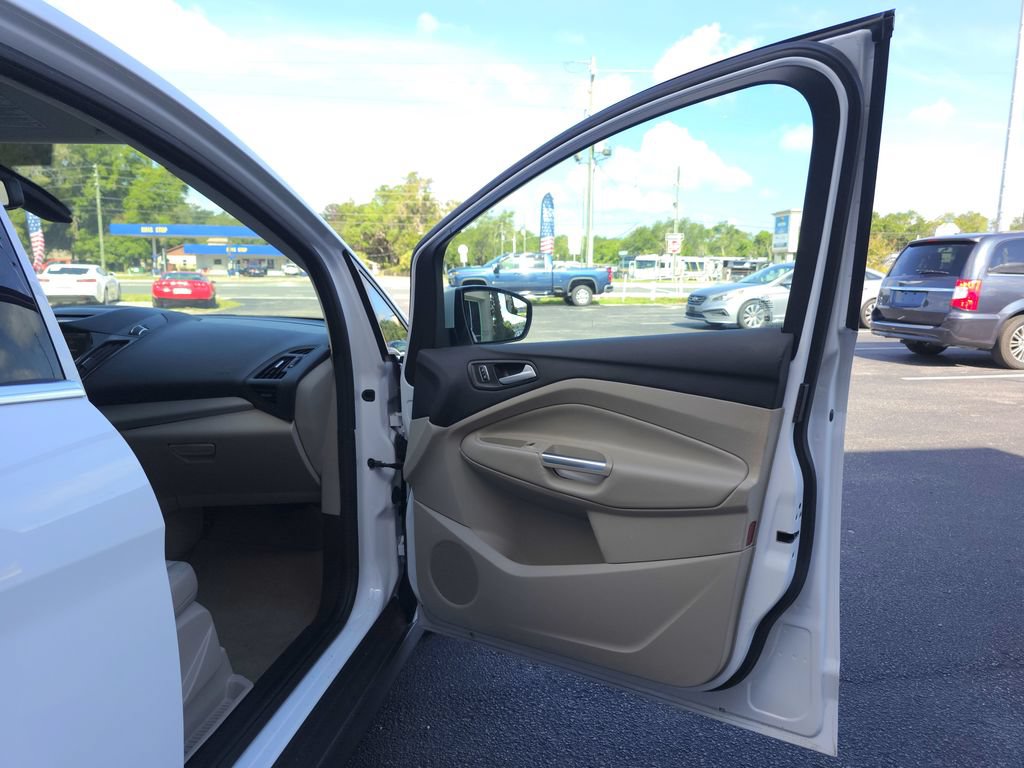 Used 2014 Ford C-MAX SEL w/ Equipment Group 302A FWD image 11
